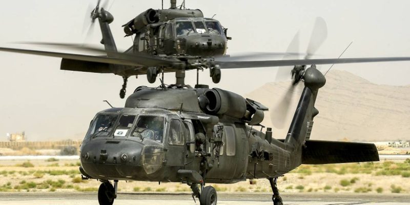 Aviacion del EA pretende reemplazar a sus Bell UH-1H con el Black Hawk.