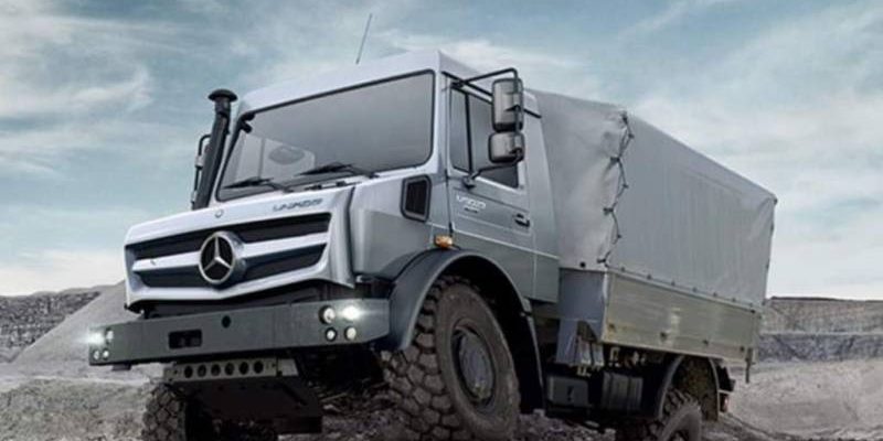 Mercedes Benz Unimog U4000.