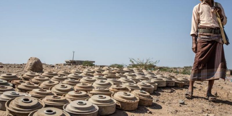 msf254041_minas_terrestres_desactivadas_mawza_cerca_de_mocha_yemen